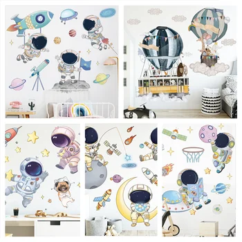 Karikatür Uzay Astronot Duvar Sticker Çocuk Odası Yatak Odası İçin Vinil Duvar Kağıdı Çocuk Boys Posteri Kendinden yapışkanlı Ev Dekor Çıkartmaları
