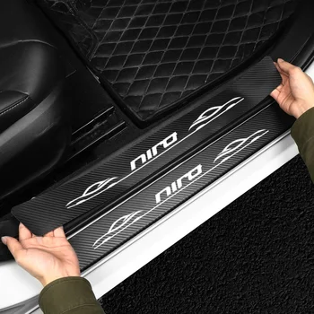 4 ADET Yeni Kia Niro Styling Karbon Fiber Anti Scratch İtişme pedallı araba Kapı Eşiği Koruyucu Etiketler Çıkartması Oto Aksesuarları