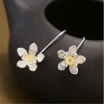 Yeni Moda Zarif Çiçek Gümüş Kaplama Takı Kulak Kancası Kişilik Mizaç Popüler Küpe E154